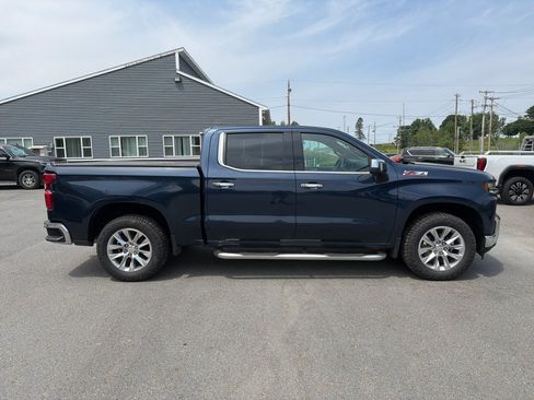 Used 2021 Chevrolet Silverado 1500 LTZ w/ Z71 Off-Road Package AWD/4WD image 4