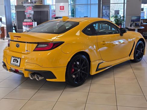 New 2026 Toyota GR86 YUZU Limited image 3