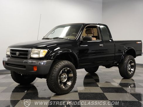 Used 1998 Toyota Tacoma 4x4 w/ SR5 Package image 5