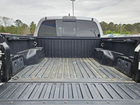 Used 2018 Toyota Tacoma SR5 image 29