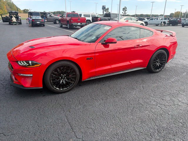 Used 2022 Ford Mustang GT Premium w/ GT Performance Package RWD image 2