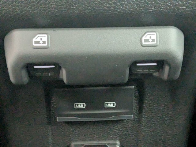 New 2026 Jeep Wrangler Unlimited Sahara AWD/4WD image 15