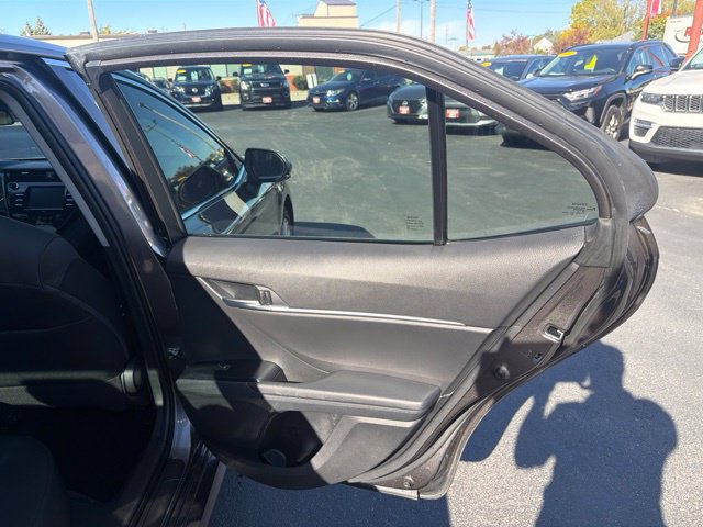 Used 2020 Toyota Camry LE FWD image 22