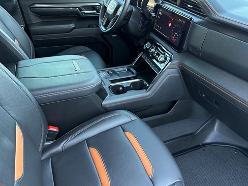 Used 2024 GMC Sierra 2500 AT4 w/ AT4 Premium Plus Package image 15