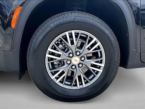 Used 2026 Chevrolet Traverse LT w/ Driver Confidence Package FWD image 10