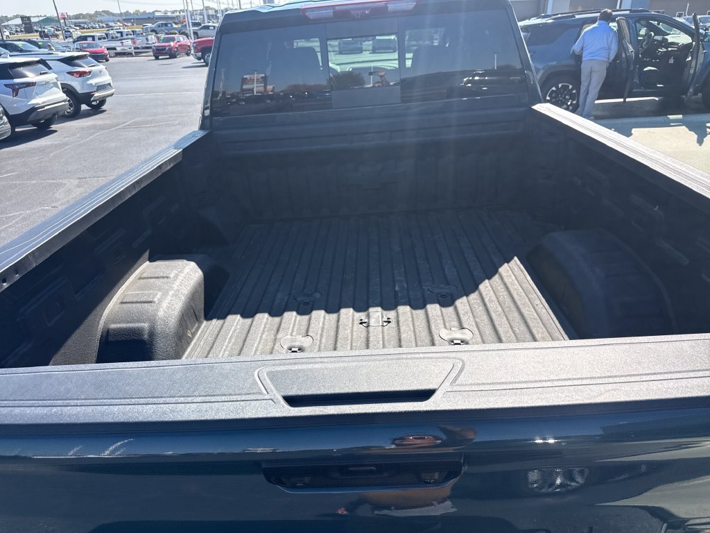 Used 2025 Chevrolet Silverado 2500 LTZ w/ LTZ Convenience Package AWD/4WD image 29