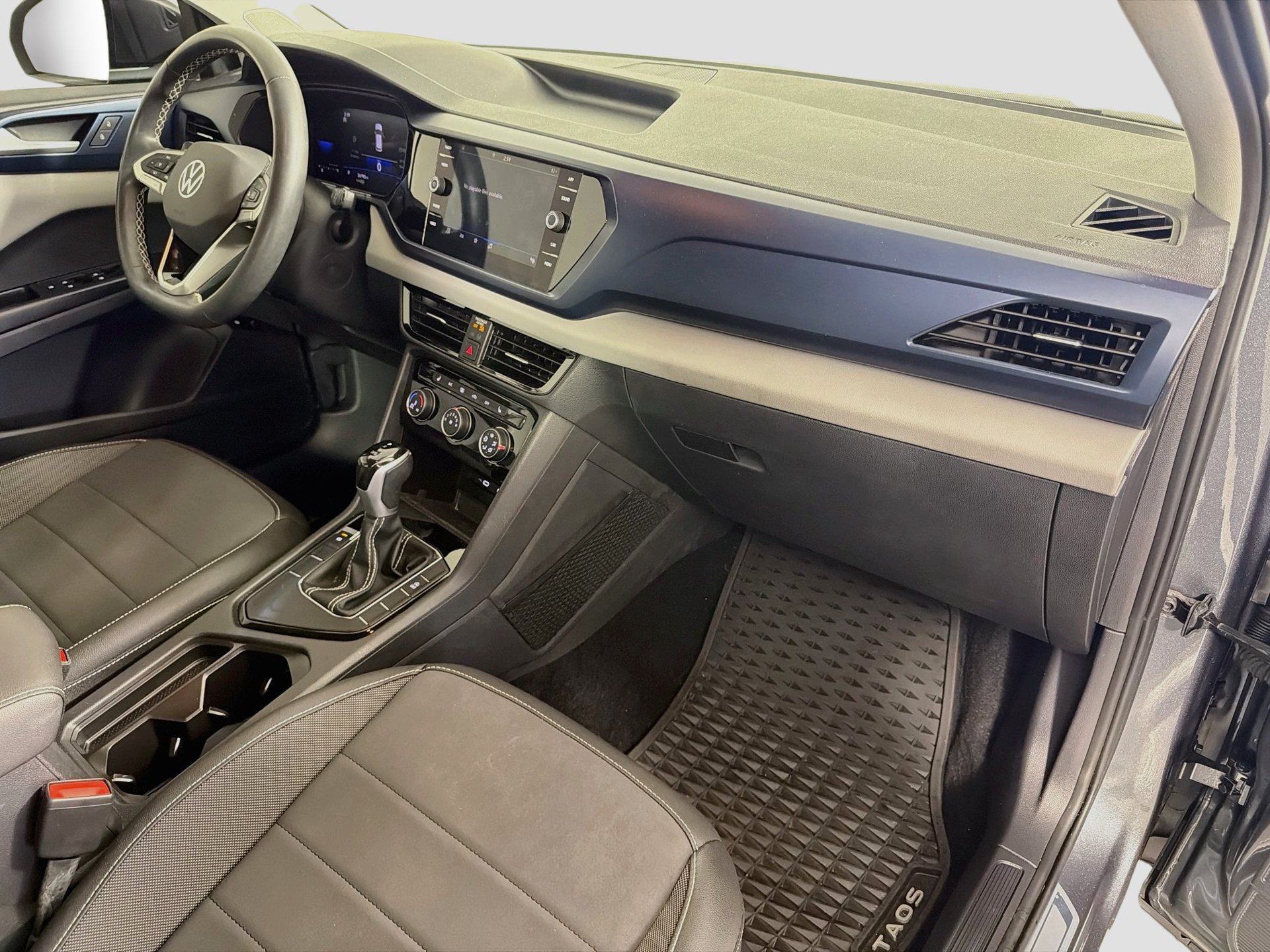 Certified 2023 Volkswagen Taos SE FWD image 28