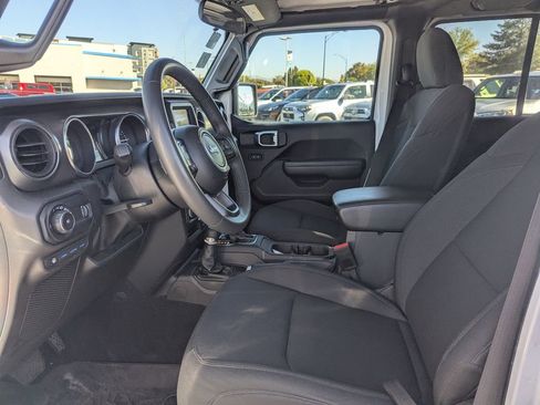 Used 2023 Jeep Wrangler Unlimited AWD/4WD image 15