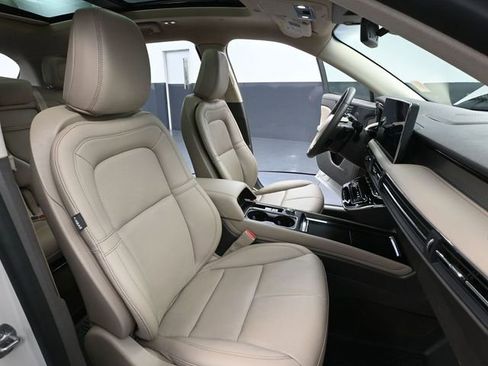 Used 2024 Lincoln Corsair AWD w/ Equipment Group 101A image 50