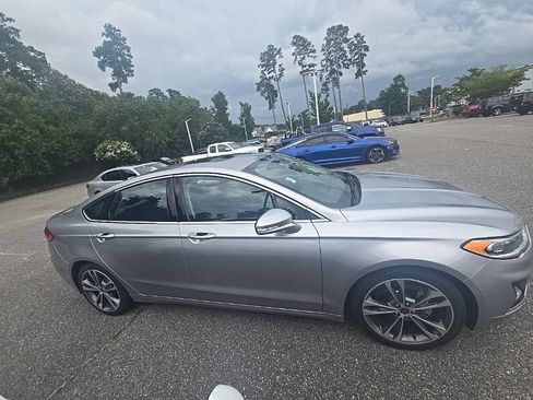 Used 2020 Ford Fusion Titanium AWD/4WD image 4