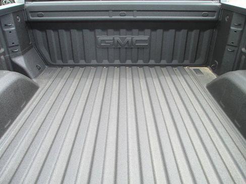 New 2026 GMC Sierra 1500 AT4 AWD/4WD image 9