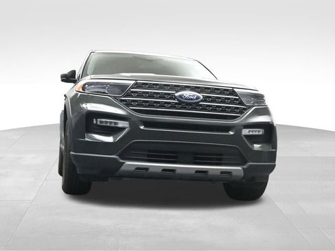 Used 2024 Ford Explorer XLT w/ Equipment Group 202A AWD/4WD image 16