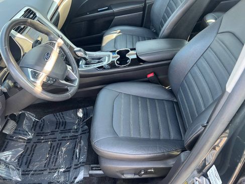 Used 2015 Ford Fusion SE w/ Equipment Group 202A FWD image 19