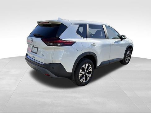 Used 2023 Nissan Rogue SV image 8