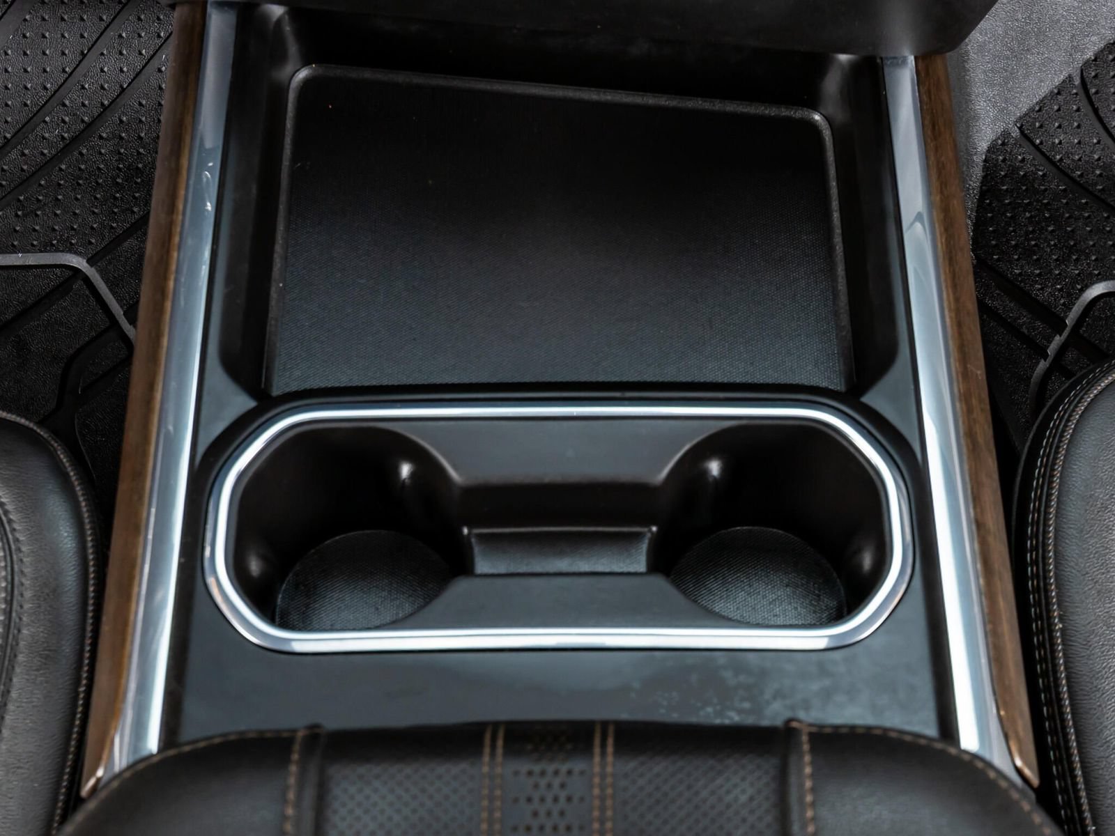 Used 2024 Chevrolet Silverado 3500 High Country w/ High Country Premium Package AWD/4WD image 24