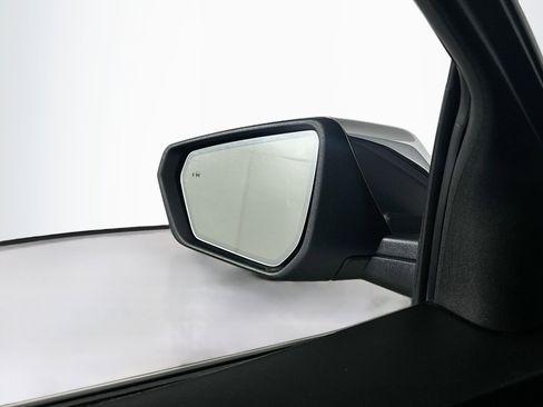Used 2019 Chevrolet Equinox Premier FWD image 16