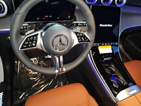 New 2026 Mercedes-Benz GLC 300 image 17