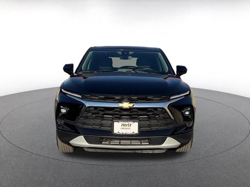Used 2025 Chevrolet Blazer LT FWD image 4