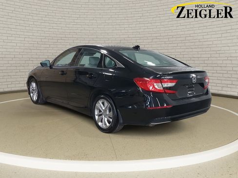 Used 2018 Honda Accord LX image 11