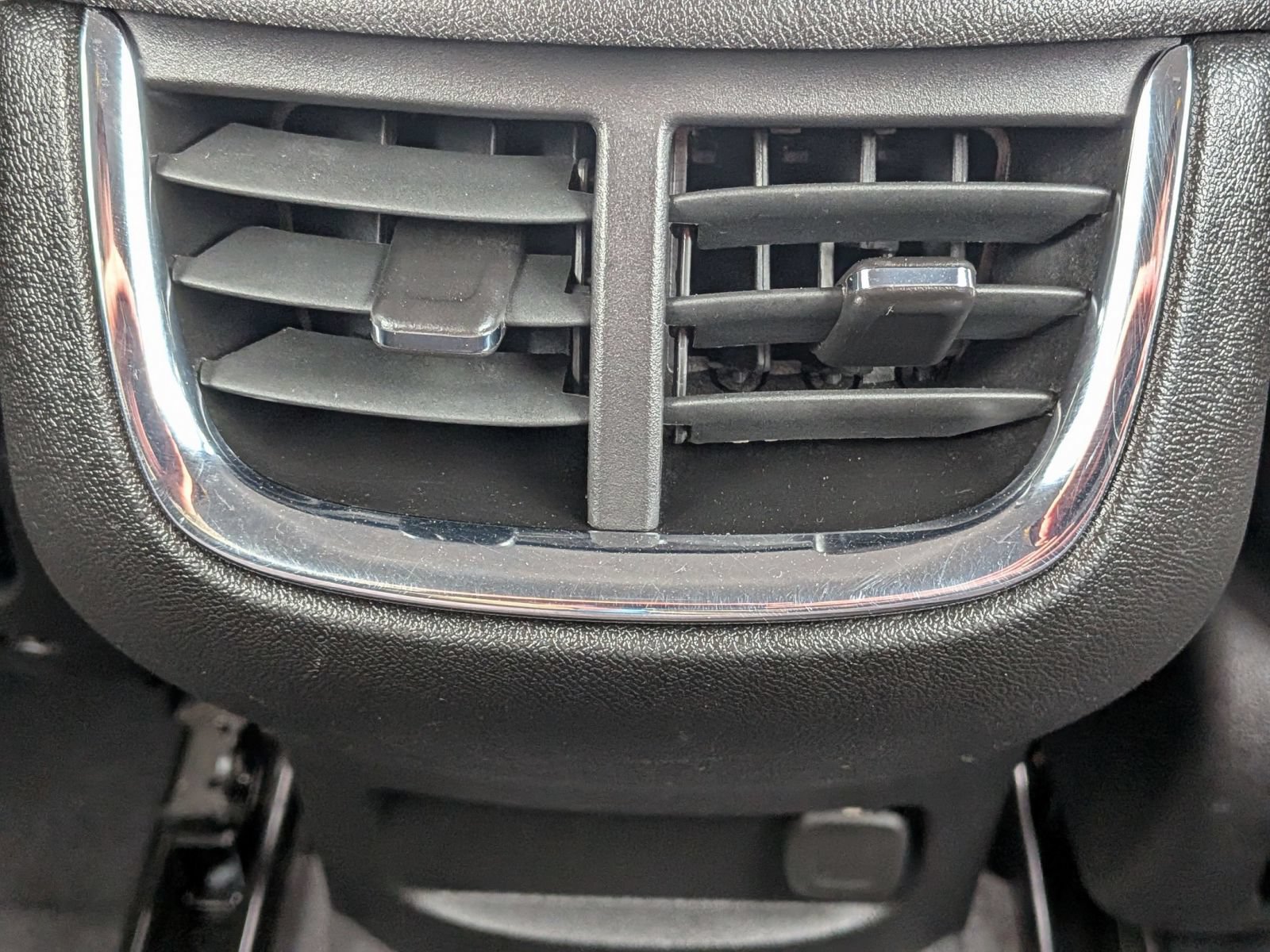 Used 2023 Chevrolet Malibu LT FWD image 32