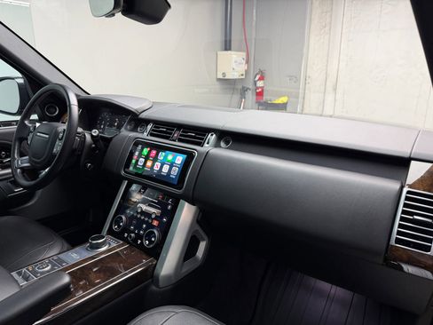 Used 2020 Land Rover Range Rover HSE image 26