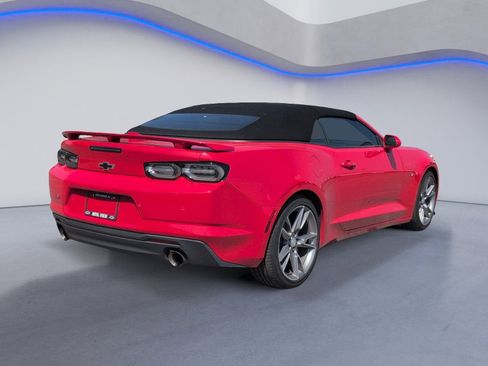 Used 2019 Chevrolet Camaro LT RWD image 3