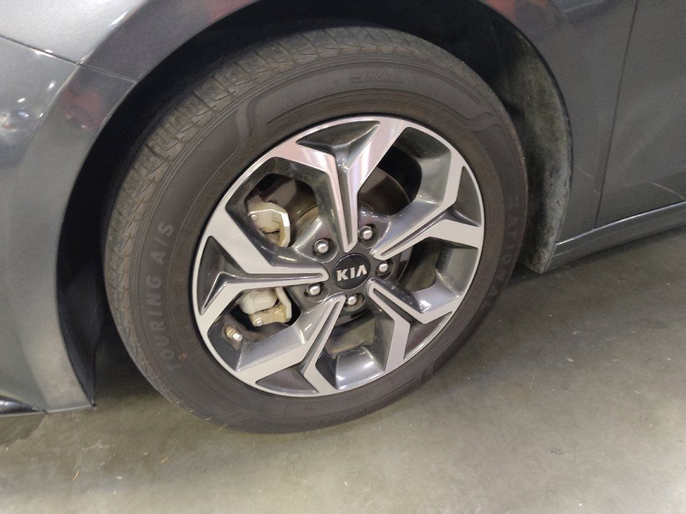 Used 2021 Kia Forte LXS FWD image 31