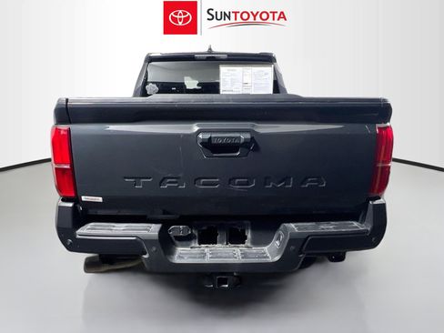 Used 2025 Toyota Tacoma SR w/ SR Upgrade Package image 5