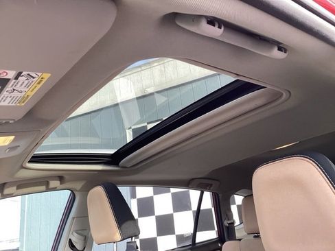 Used 2018 Toyota RAV4 XLE image 24