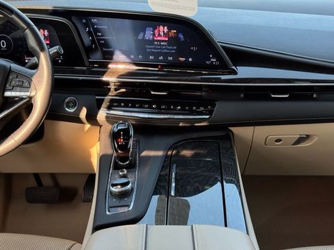 Certified 2023 Cadillac Escalade Premium Luxury w/ Performance Package image 28