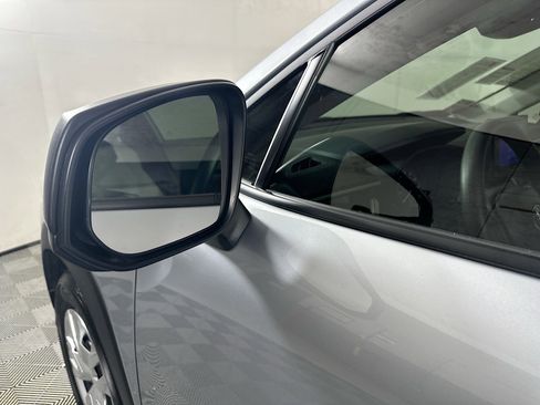 Certified 2025 Toyota Corolla Cross L FWD image 10