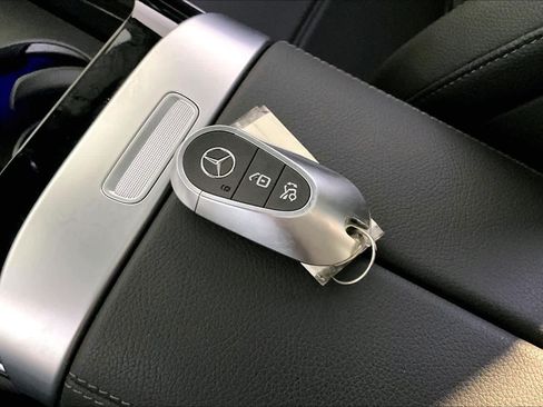 Used 2026 Mercedes-Benz GLC 300 4MATIC image 15