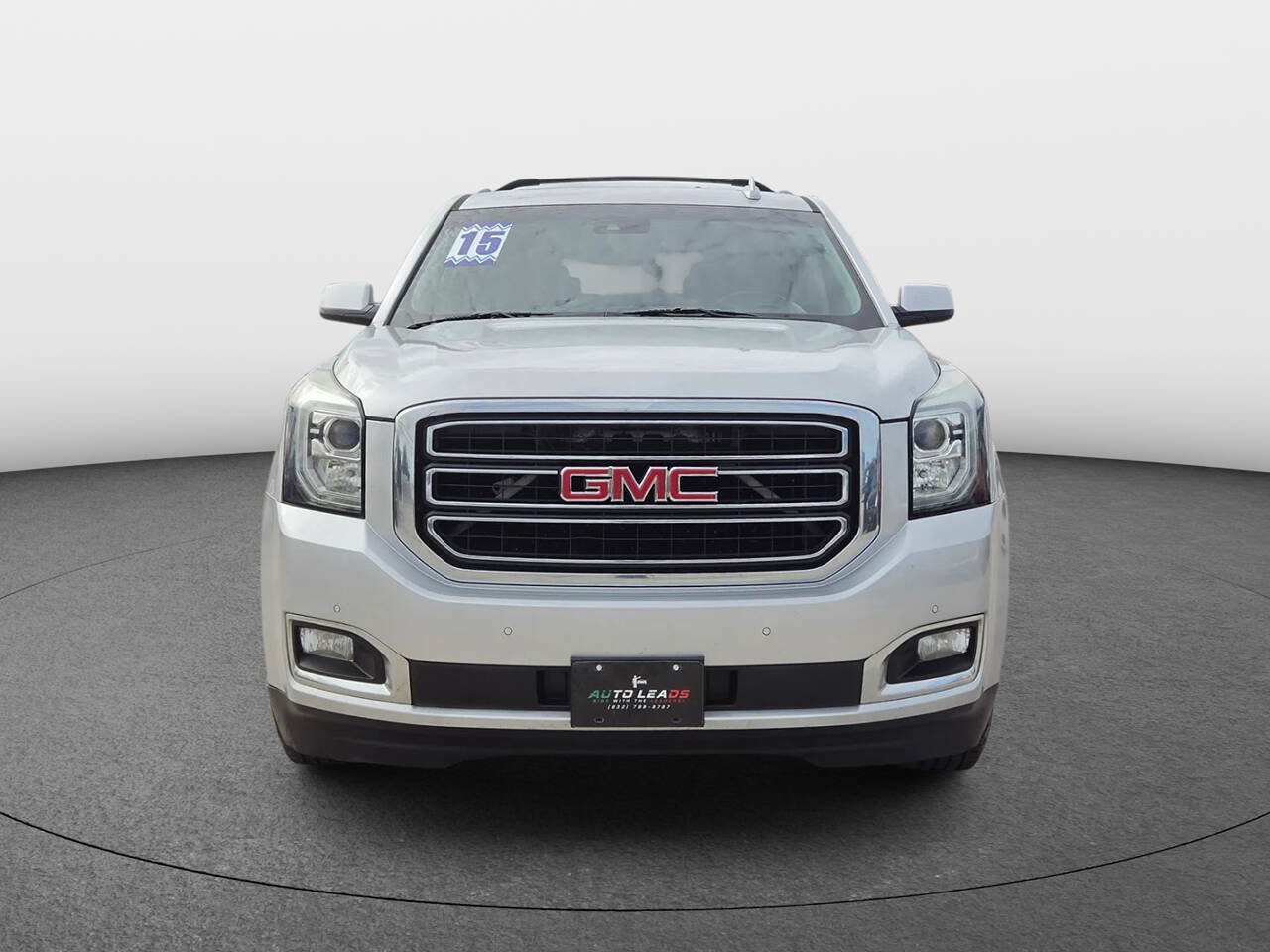 Used 2015 GMC Yukon XL SLT w/ Open Road Package AWD/4WD image 3