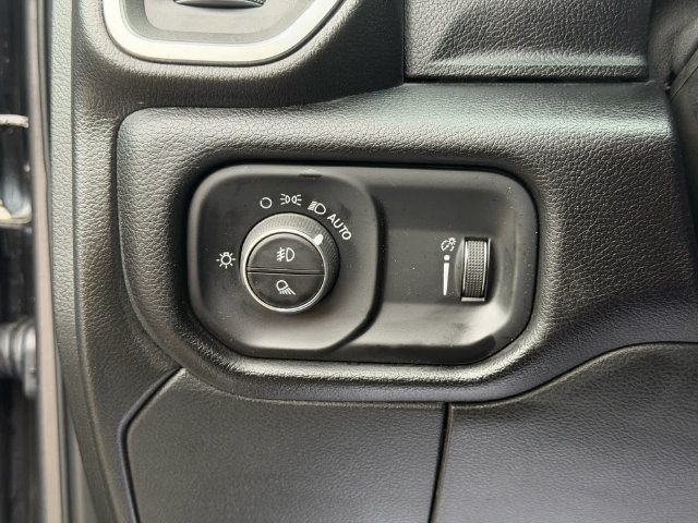 Used 2025 RAM 2500 Big Horn AWD/4WD image 23