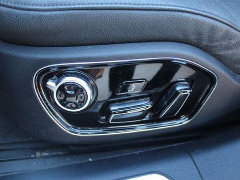 Used 2017 Audi A8 L 3.0T image 18
