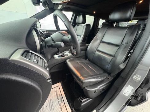 Used 2020 Jeep Grand Cherokee Limited image 18