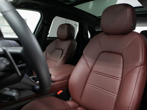 New 2026 Porsche Cayenne GTS image 5