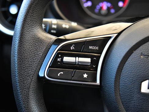 Used 2024 Kia Forte LXS w/ LXS Technology Package FWD image 26