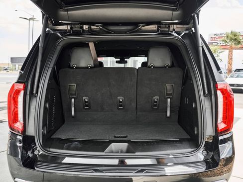 Used 2022 GMC Yukon SLT RWD image 7