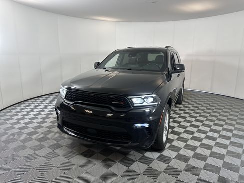 Used 2022 Dodge Durango GT image 2
