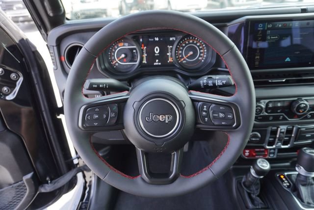 Used 2024 Jeep Wrangler Unlimited Rubicon AWD/4WD image 32