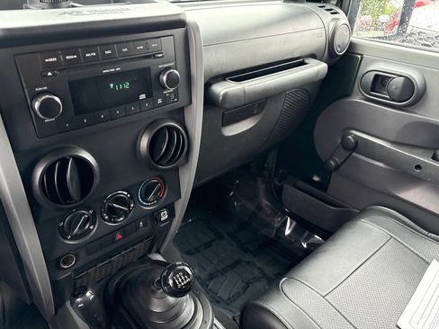 Used 2010 Jeep Wrangler Unlimited Sport AWD/4WD image 17