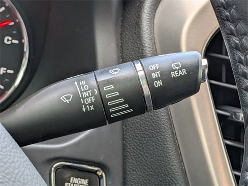 Used 2022 GMC Acadia Denali w/ Denali Technology Package image 33