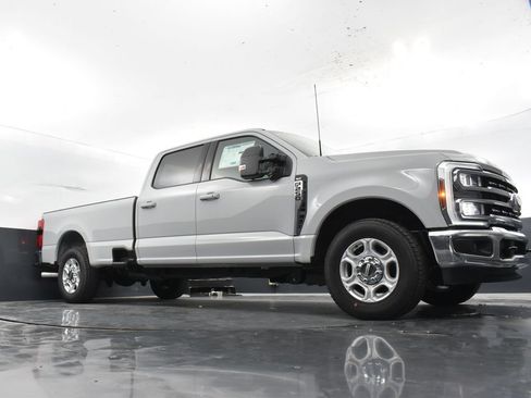 New 2026 Ford F250 XLT w/ XLT Premium Package RWD image 29