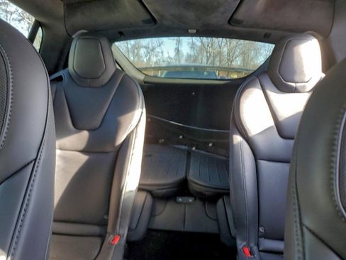 Used 2024 Tesla Model X Plaid image 7