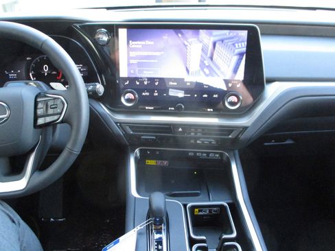 New 2026 Lexus TX 350 AWD image 40