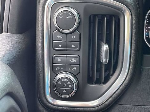 Used 2022 GMC Sierra 2500 AT4 w/ AT4 Preferred Package AWD/4WD image 18