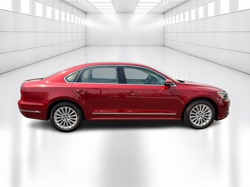 Used 2017 Volkswagen Passat 1.8T SE w/ SE Lighting Package FWD image 4