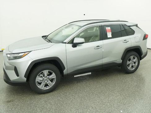 New 2025 Toyota RAV4 XLE image 5