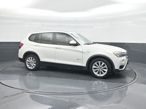Used 2016 BMW X3 xDrive28i AWD/4WD image 11